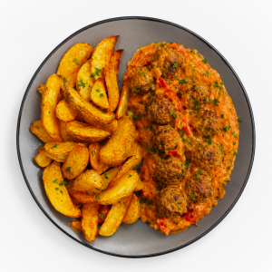 Gyrosballetjes in Griekse tomatensaus met wedges